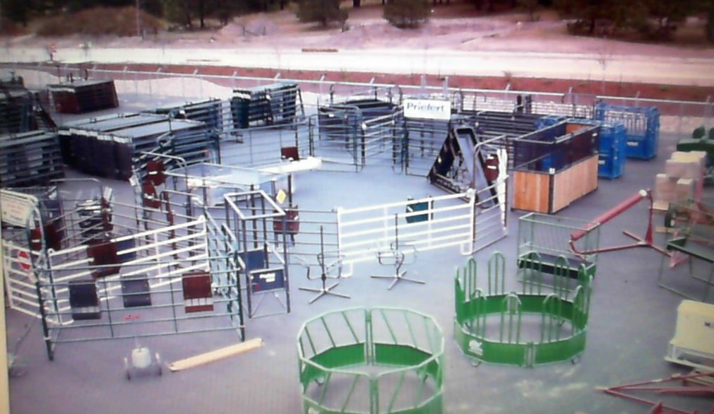 Mixed Outdoor Display 16.jpg